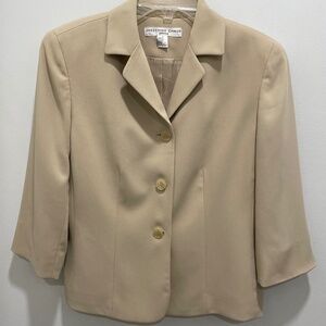 Nice Chaus Beige Lined Blazer , Size 10 Petite